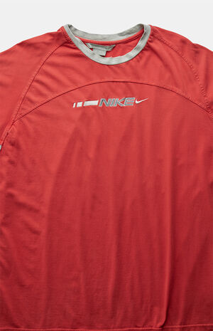 Red 2000s Nike Graphic T-Shirt image number 2