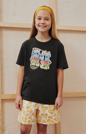 Keep Your Head Up Graphic T-Shirt image number 1