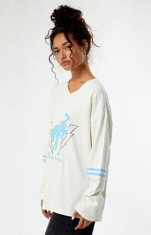 Bronco V-Neck Sport Long Sleeve T-Shirt image number 4