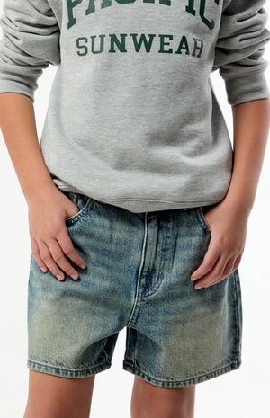 Baggy Denim Shorts Medium Blue Tinted image number 2