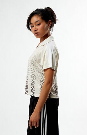 T7 Leopard Luxe Cropped Football Jersey image number 2