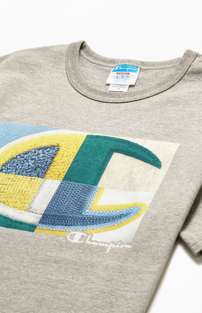 Gray C Short Sleeve Graphic T-Shirt