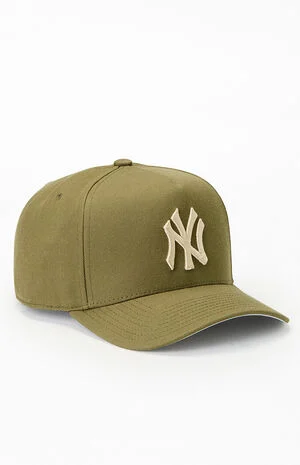 MLB NY Yankees Pro Snapback Hat image number 1