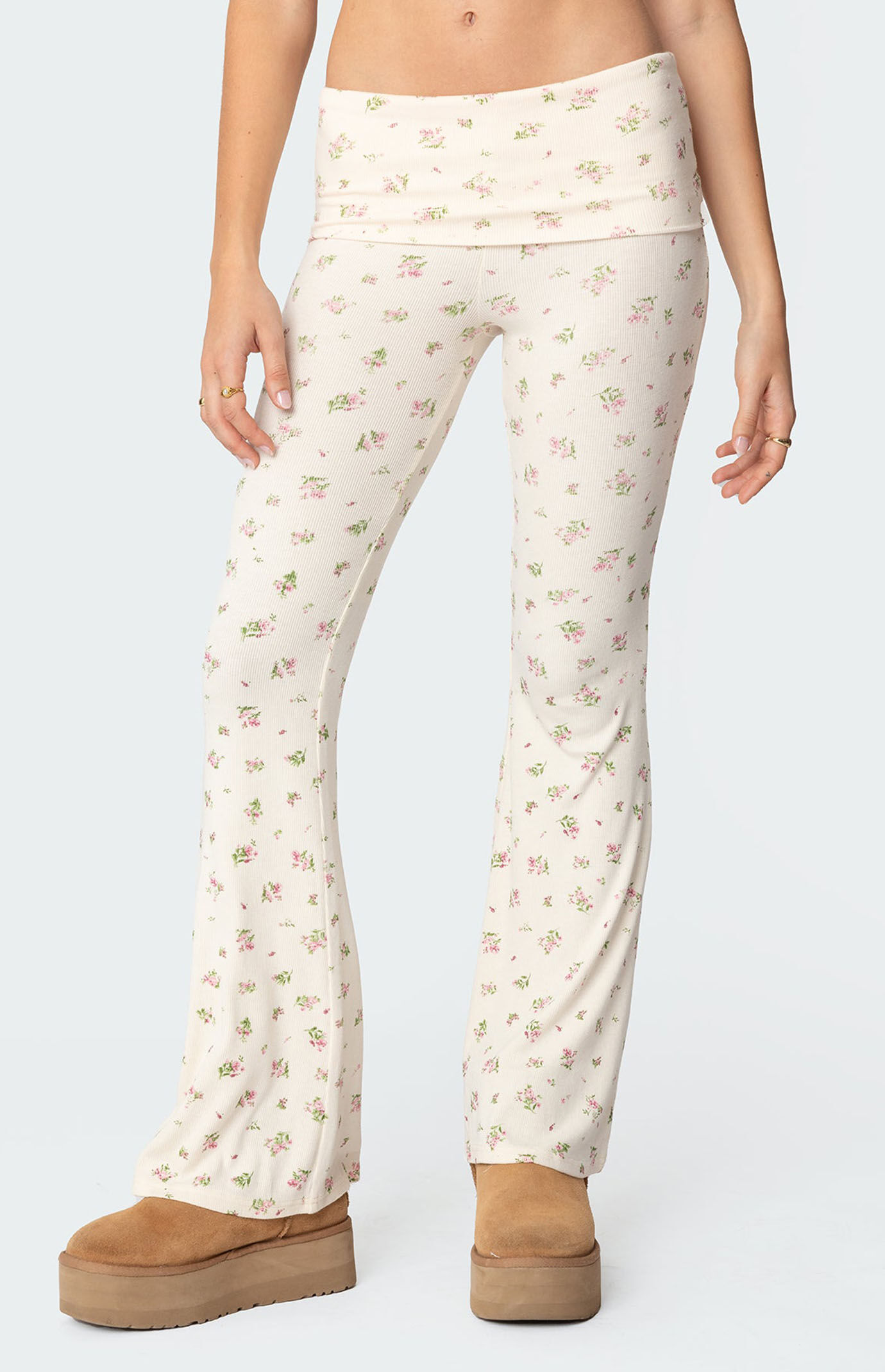 Edikted Bloom Baby Flared Leggings | PacSun