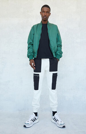 Tech Nylon Cargo Sweatpants Tech Nylon Cargo Sweatpants image number null