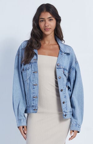 Light Wash Indigo '90s Trucker Jean Jacket image number 1