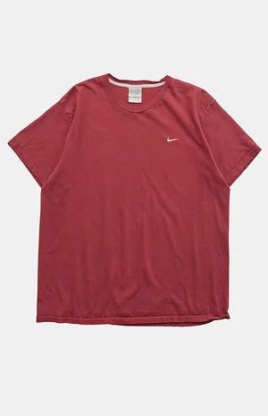2000s Red Nike T-Shirt image number 1