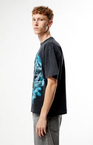 Harmony Amidst Chaos Cropped T-Shirt image number 3