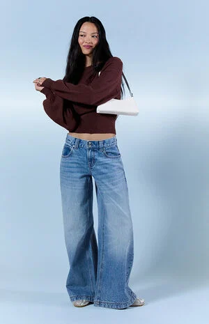 Sloane Low Rise Ultra Baggy Jeans 2-Button Light Blue image number 1