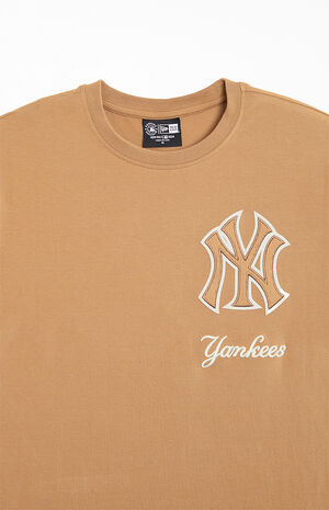NY Yankees Logo Select T-Shirt image number 2