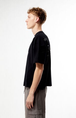 Fear Nothing Cropped Boxy T-Shirt image number 3