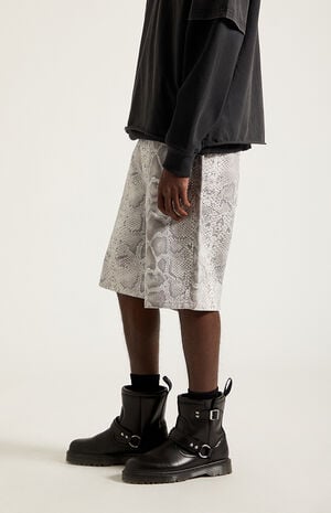 Parker Baggy Denim Shorts Snake Print image number 4