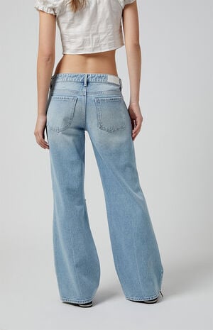 Zoe Low Rise Girlfriend Jeans Ripped Light Indigo image number 4