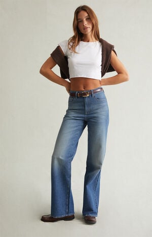 Madison High Waisted Girlfriend Jeans Stretch Medium Blue image number 1
