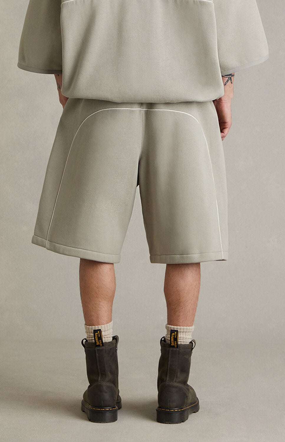 Fear of God ESSENTIALS Seal Active Trace Relaxed Sweat Shorts thumbnail 6