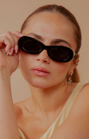 SoHo Black Oval Sunglasses image number 5