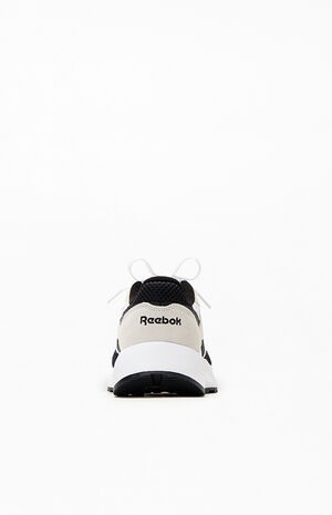 Black & White Classic Leather 2400 Shoes image number 3