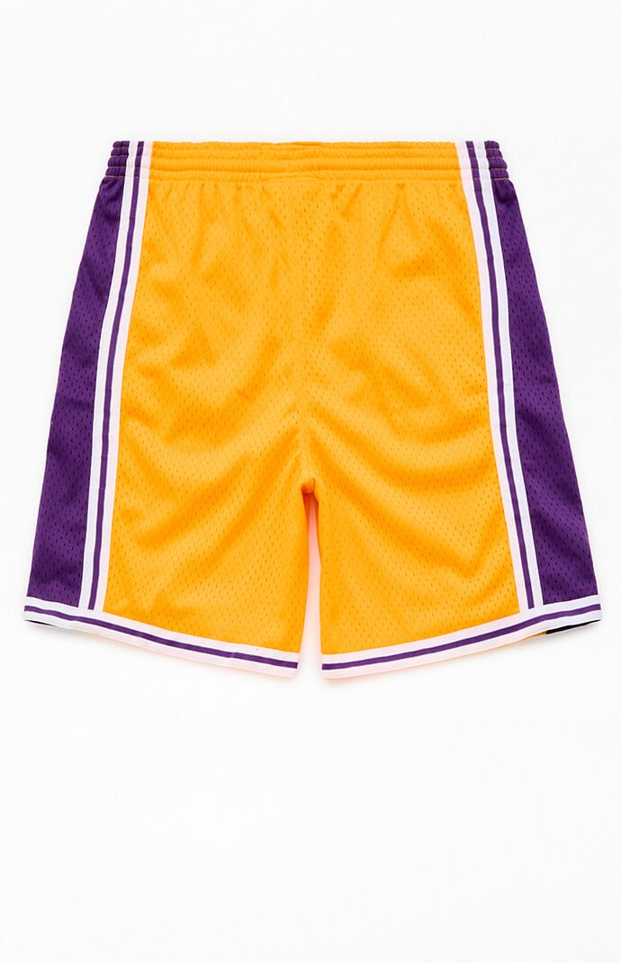 mitchell&ness Lakers shorts レイカーズ バスパン mitchell&ness Lakers shorts レイカーズ バスパン - メルカリ