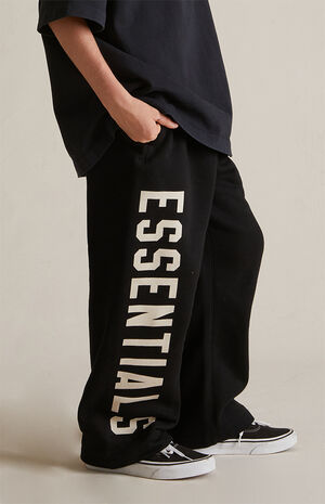 Kids Black Fleece Relaxed Sweatpants image number 4
