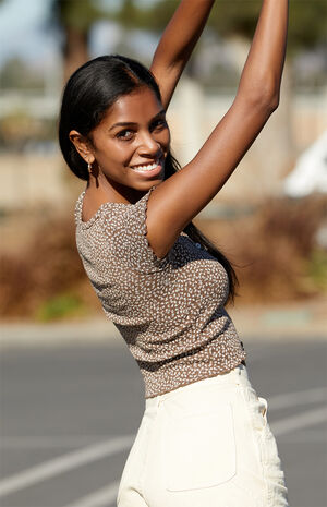 Brown Ruffle Zelly Top image number 3