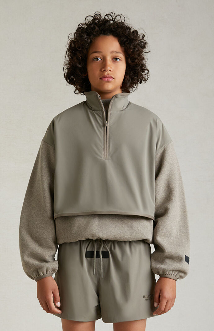 Kids Fear of God Essentials Dust Heather Grey Nylon Fleece Mock