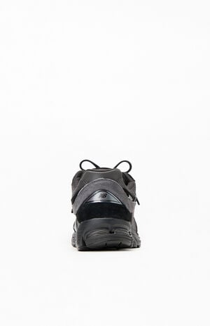 Black 2002R Shoes image number 3