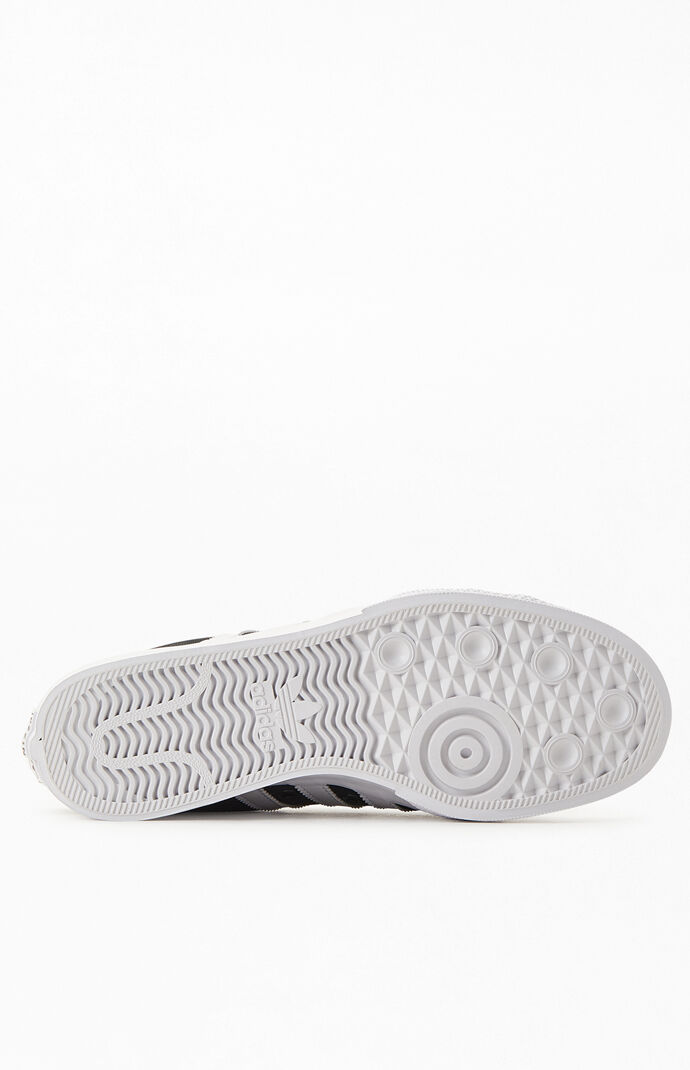 Black Nizza Platform Sneakers
