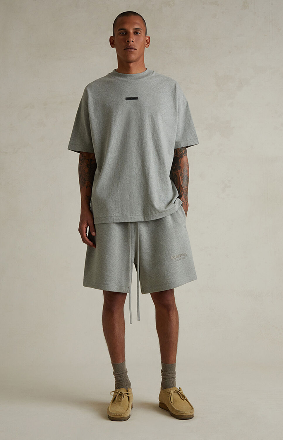 Fear of God ESSENTIALS Concrete Heather Soccer Fleece Sweat Shorts thumbnail 4