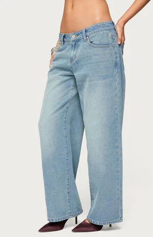 Petite Raelynn Washed Low Rise Jeans image number 2