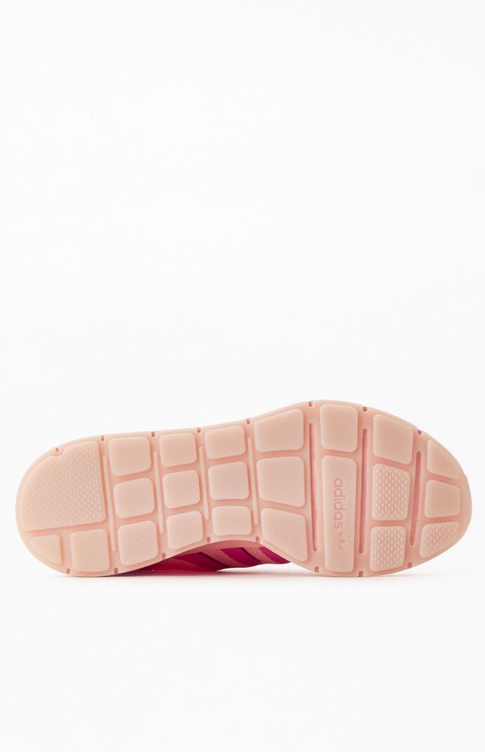 Pink Swift Run X Sneakers