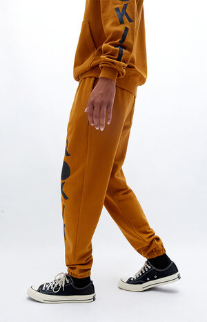 Classic Core Sweatpants Classic Core Sweatpants image number null