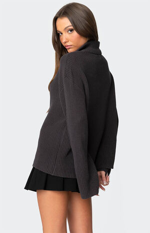 Amour High Neck Oversized Zip Sweater image number 4