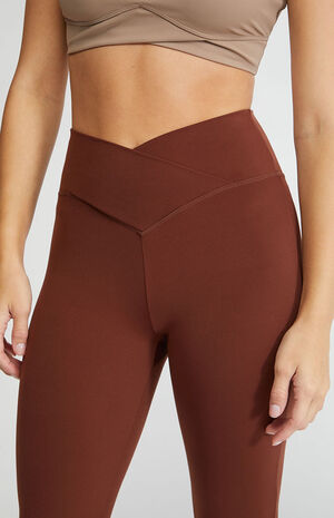 Active Crossover Yoga Pants image number 2