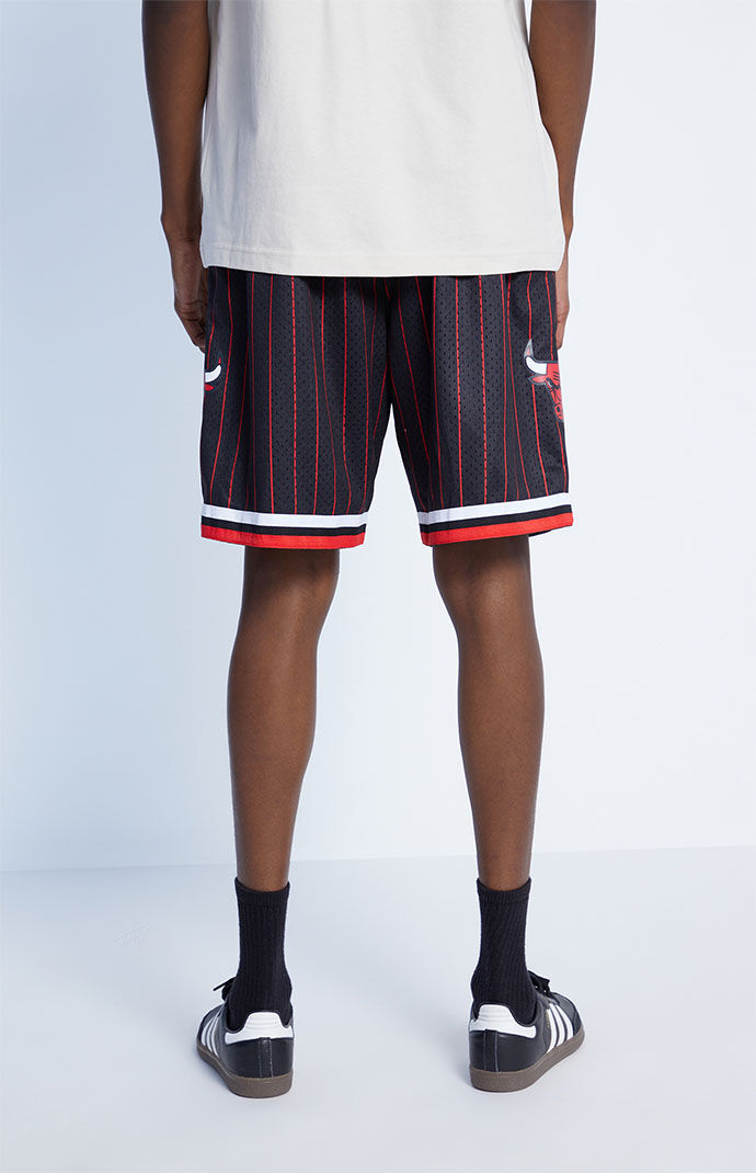 Mitchell \u0026 Ness Bulls Swingman Shorts 