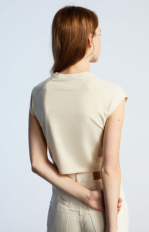 Sculpting Raglan T-Shirt image number 4