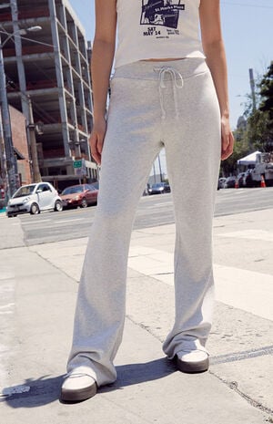 Light Gray Hilary Yoga Pants Light Gray Hilary Yoga Pants image number 2