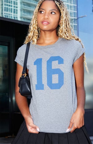Chloe 16 T-Shirt image number 2