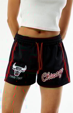 NBA Chicago Bulls Mesh Jump Basketball Shorts image number 2