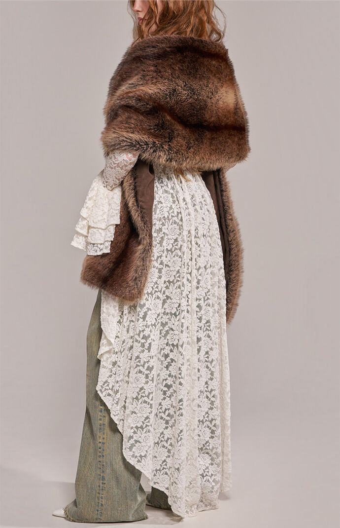 AZALEA WANG Brown Starlet Faux Fur Scarf | Pacsun