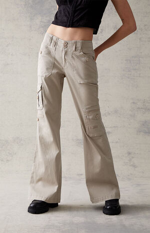 Low Rise Cargo Pants image number 1