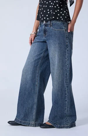 Sloane Low Rise Ultra Baggy Jeans Button Tab Dark Blue image number 4