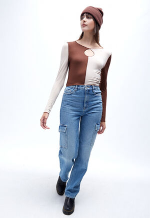 Keyhole Split Long Sleeve Top image number 4
