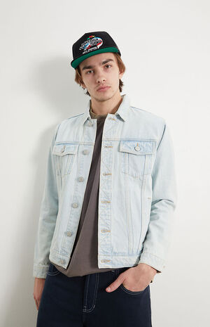 Light Wash Classic Fit Denim Trucker Jacket image number 1