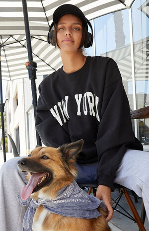 Black New York Crew Neck Sweatshirt image number 1