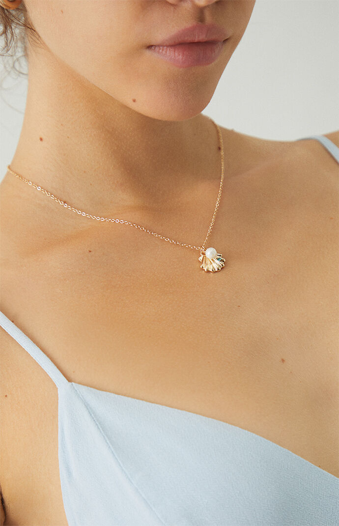 Seashell & Pearl Necklace