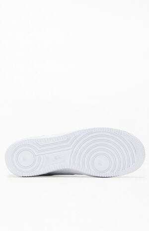 Women's Air Force 1 Low '07 Sneakers image number 4