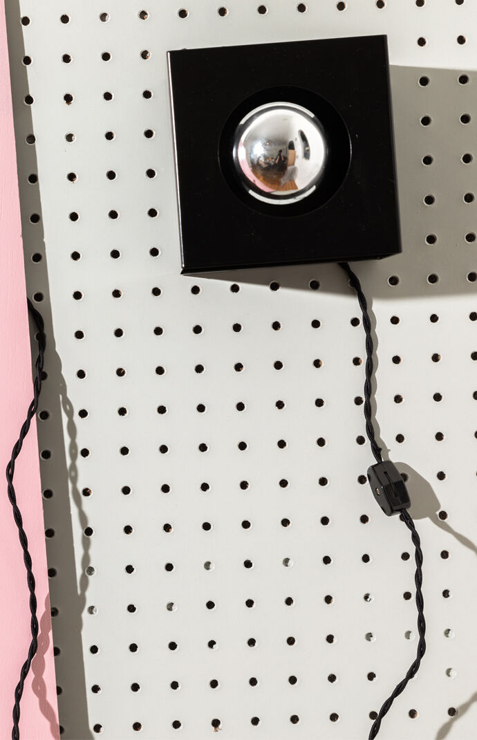 Black Cube Light