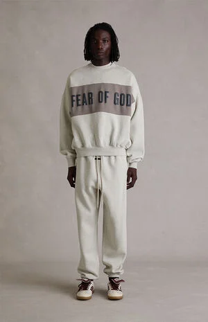 Vanilla Paneled Cropped Relaxed Sweatshirt image number 5