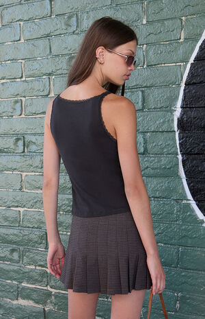 Black V-Neck Lace Tank Top image number 3