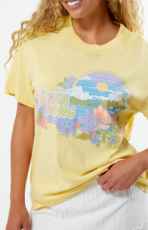 Island Blooms T-Shirt image number 2